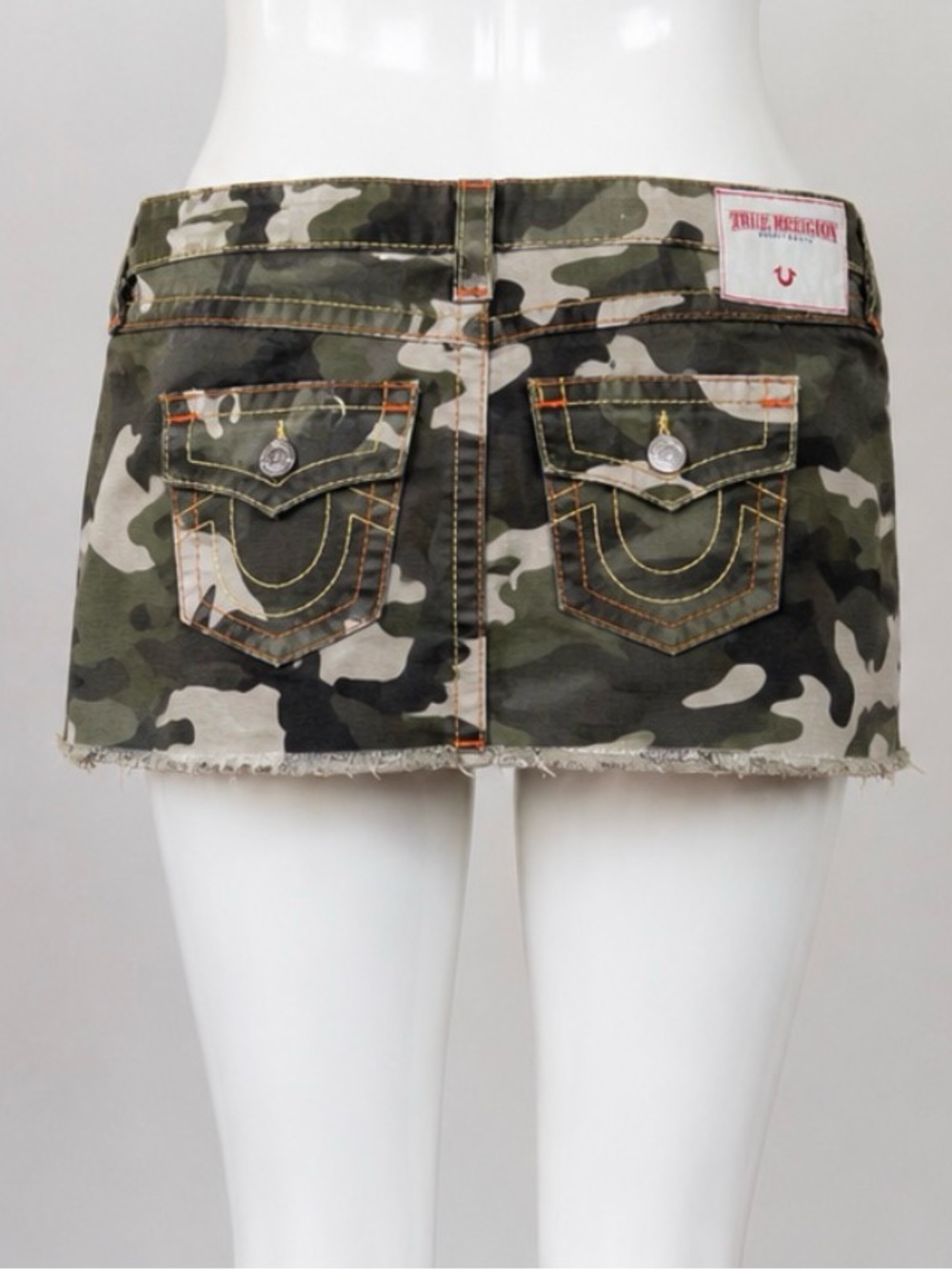 True Religion Camo Mini Sadie Big T Skirt with Patch Back Pockets size 28